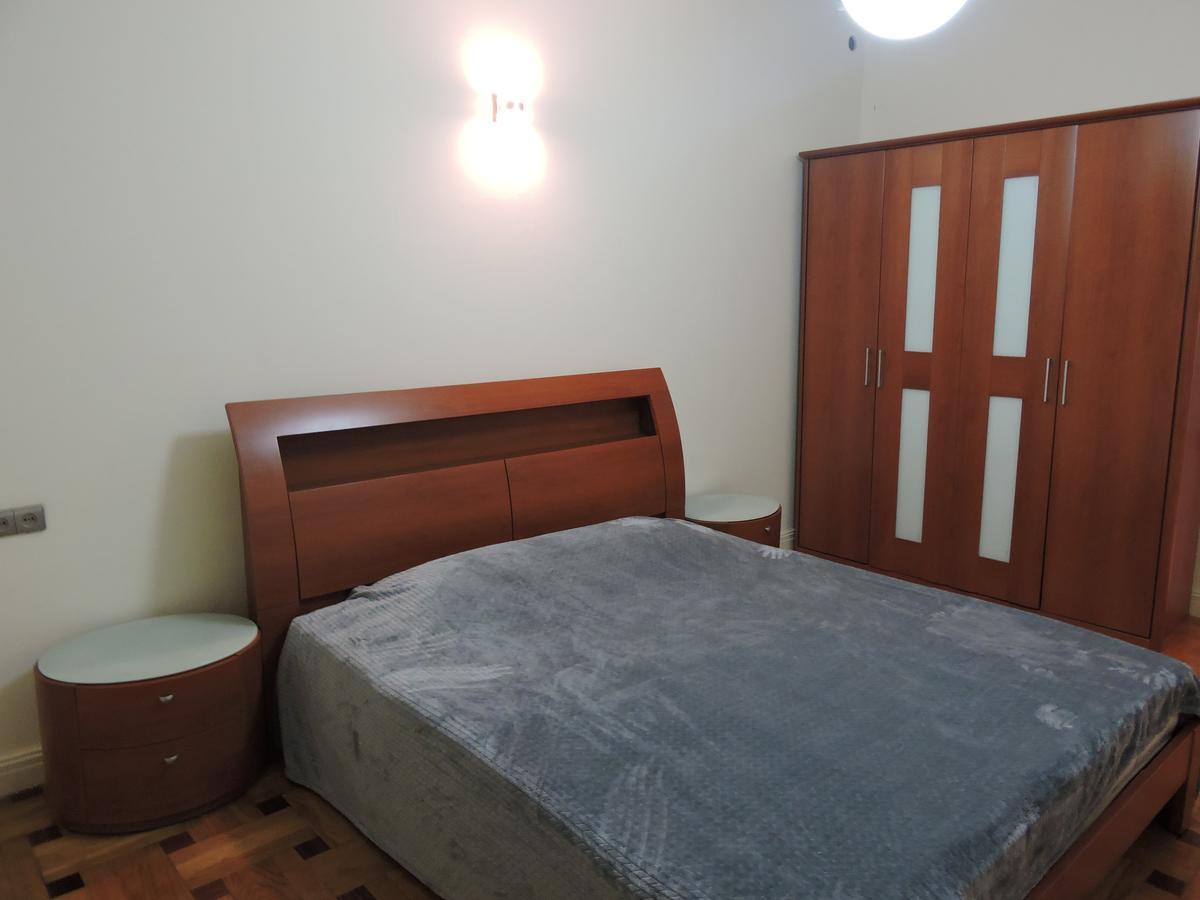 1 Shota Rustaveli Avenue Lejlighed Tbilisi Eksteriør billede