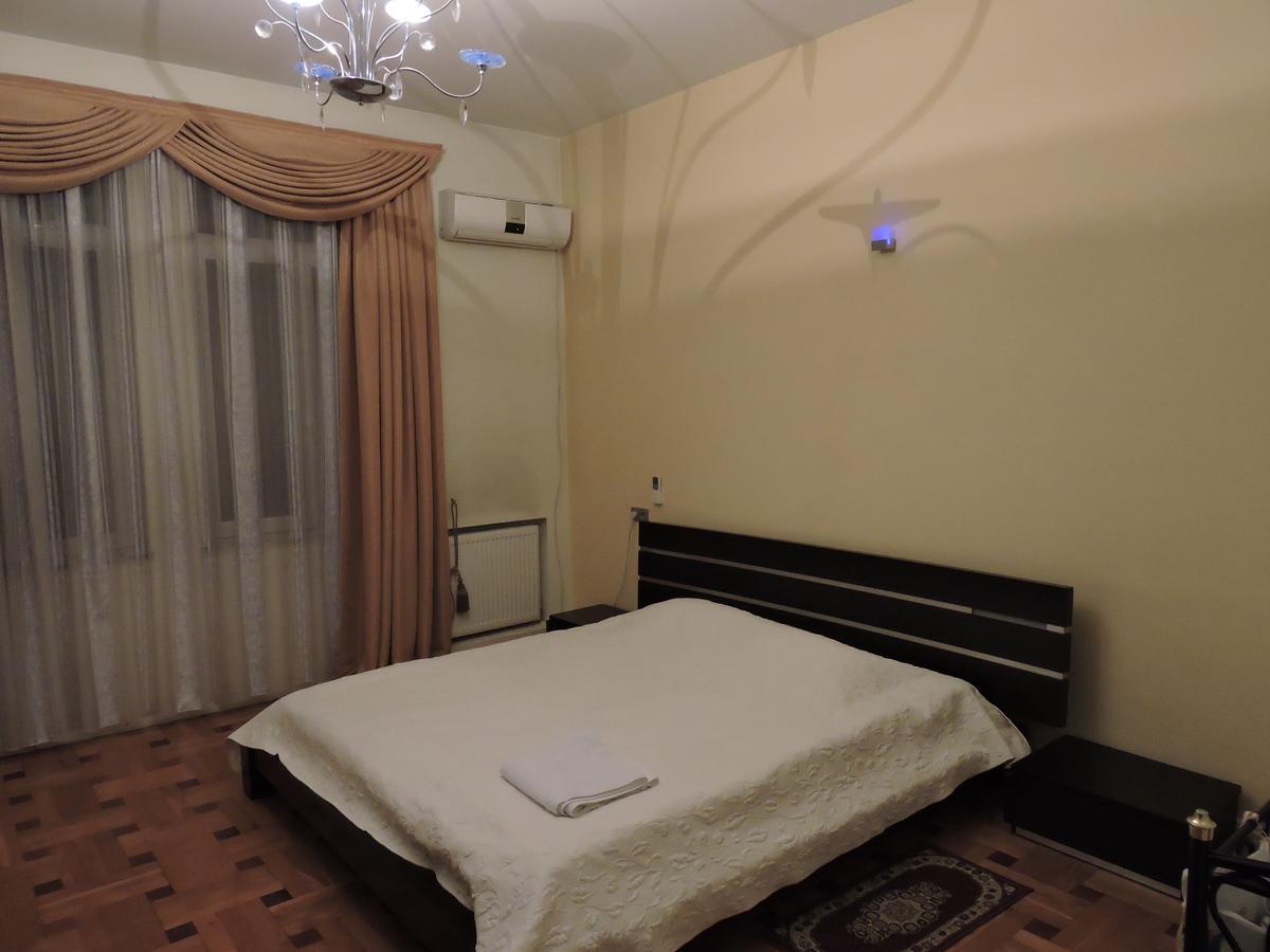 1 Shota Rustaveli Avenue Lejlighed Tbilisi Eksteriør billede
